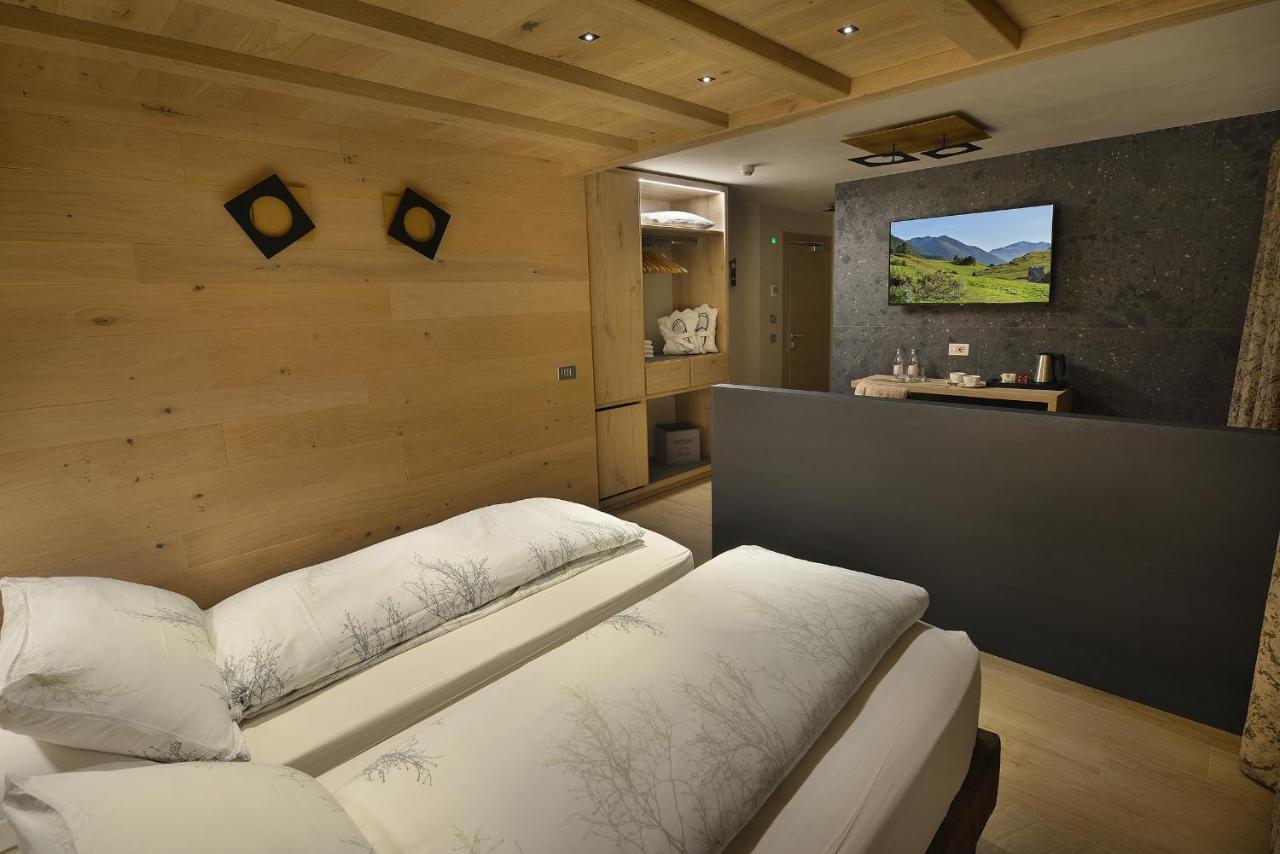 Hotel Compagnoni Livigno Exteriör bild