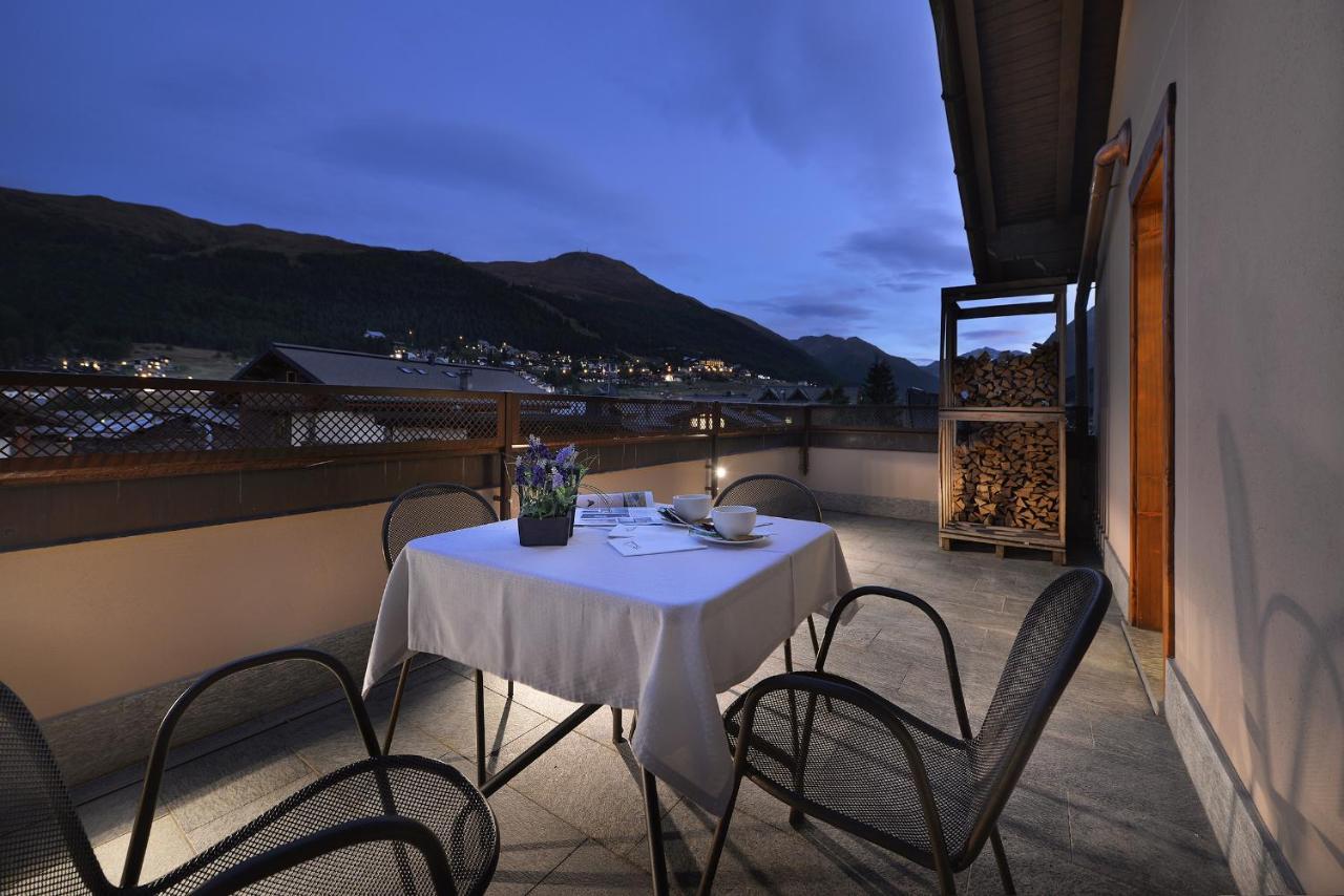 Hotel Compagnoni Livigno Exteriör bild