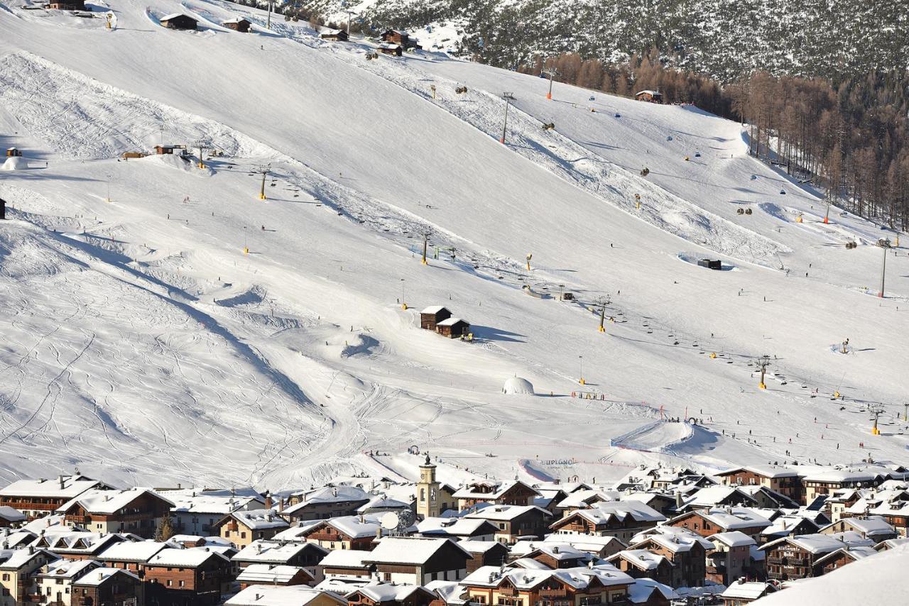 Hotel Compagnoni Livigno Exteriör bild