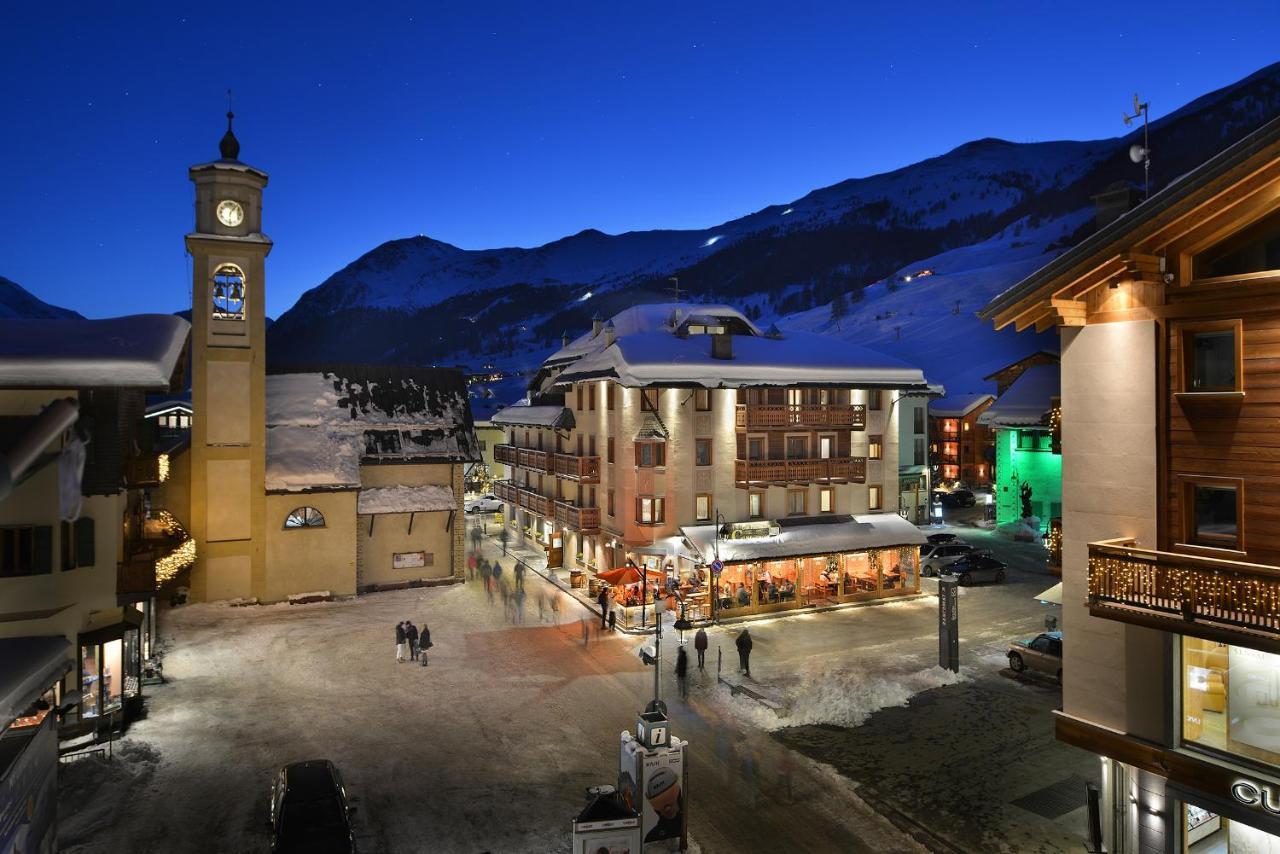 Hotel Compagnoni Livigno Exteriör bild