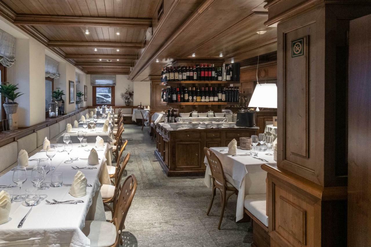 Hotel Compagnoni Livigno Exteriör bild