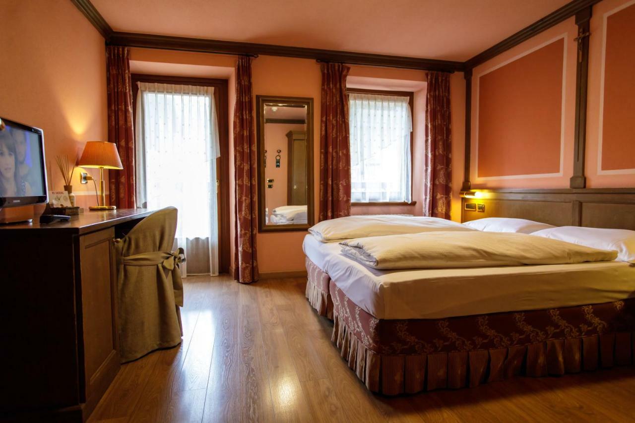 Hotel Compagnoni Livigno Exteriör bild