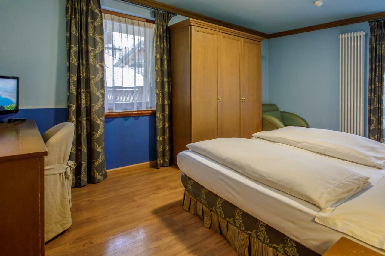 Hotel Compagnoni Livigno Exteriör bild